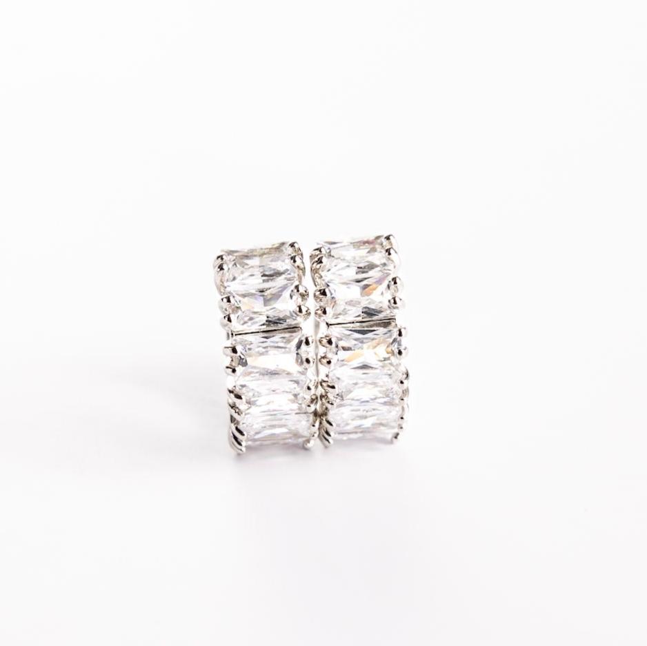 Vicky Faceted Huggies